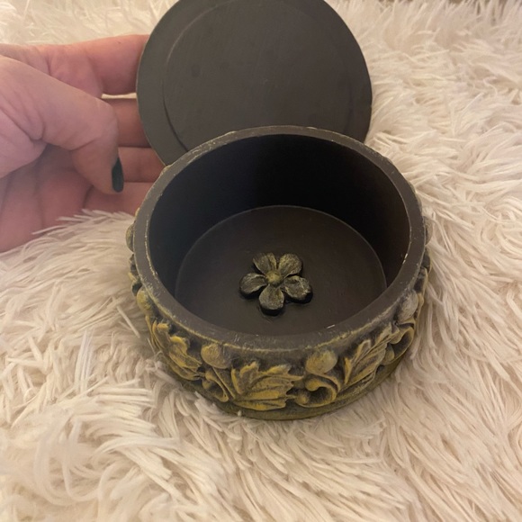 Small jewelry container-Gently used, plenty of life left​ - Picture 10 of 11